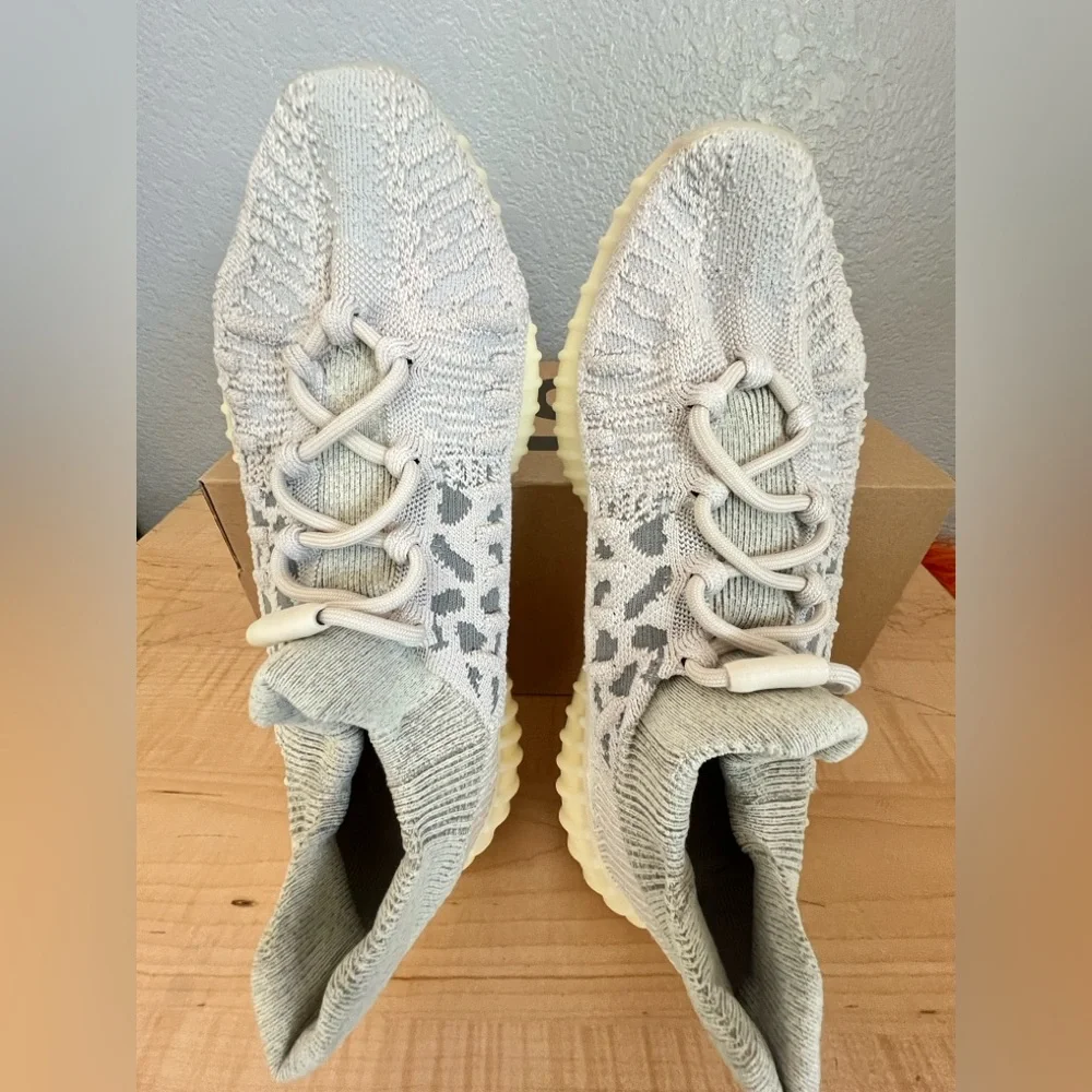 Yeezy 350 V2 CMPCT H06519 Slate Bone